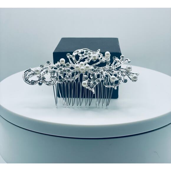 Pearl and Crystal Hair Comb - Picture 1 of 1